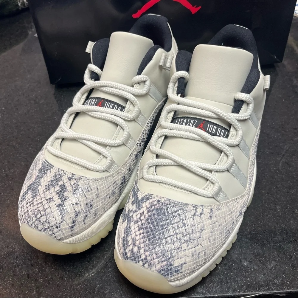 The Air Jordan 11 Low LE “Snakeskin” sz 11.5